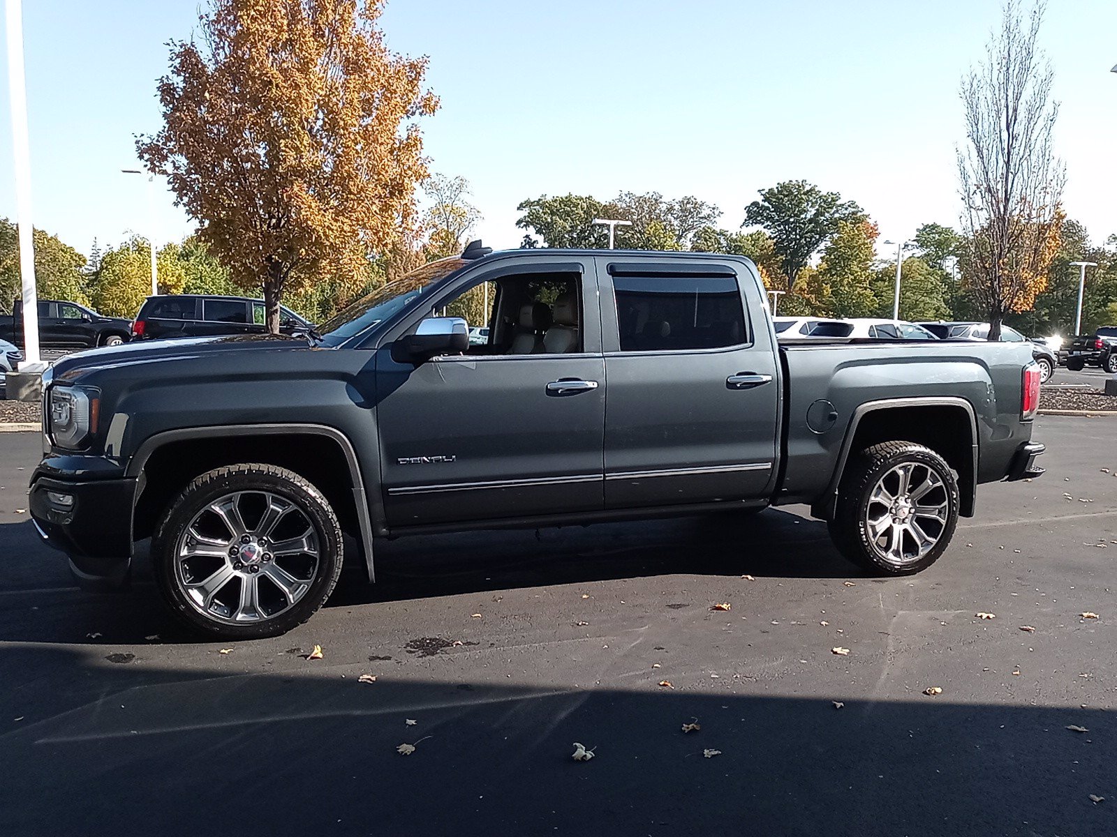 2017 Gmc Sierra 1500 Denali 4wd 4d Crew Cab Tom Gill Chevrolet